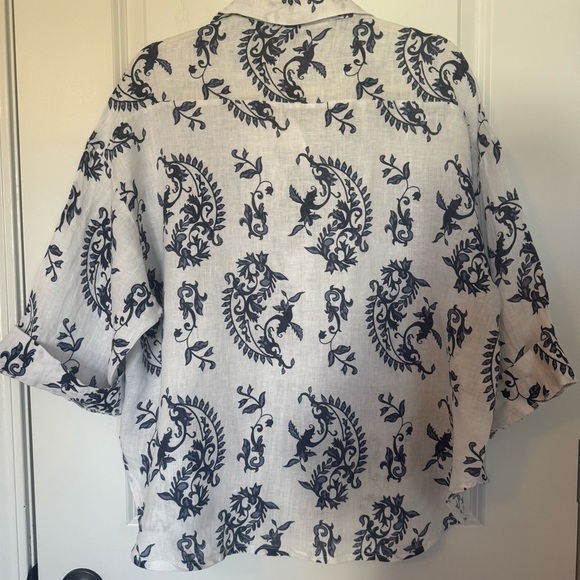 Linen & More NWT Women’s 100% Linen Navy and White Paisley Floral Women's Top - Picture 2 of 6